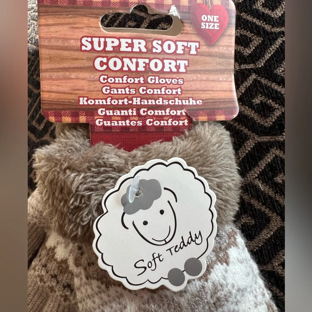 NWT JUMI Super Soft Teddy Gloves